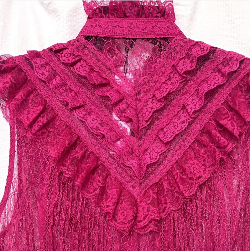 New Alice + Olivia Rheba Sleeveless Lace Top - Picture 10 of 10